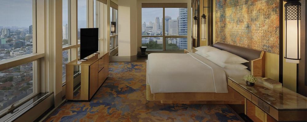 Keraton at The Plaza, The Unbound Collection by Hyatt