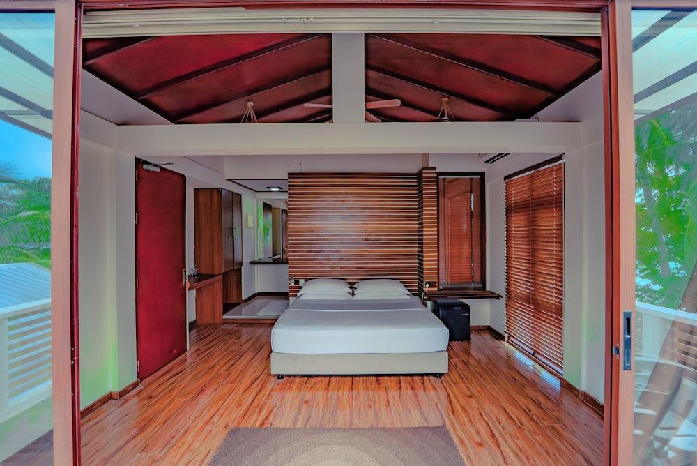 Kinan Retreat Room Type - Family Room, Sea View
