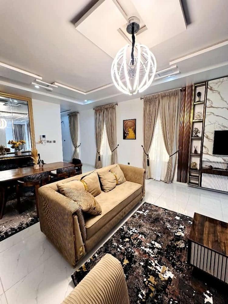 Julaz Apartment Lekki - Tap to explore photos