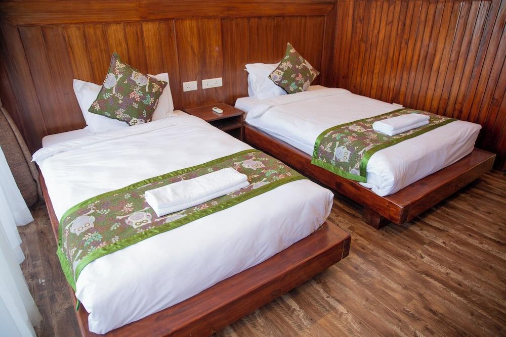 Jungle Mahal Wellness Resort