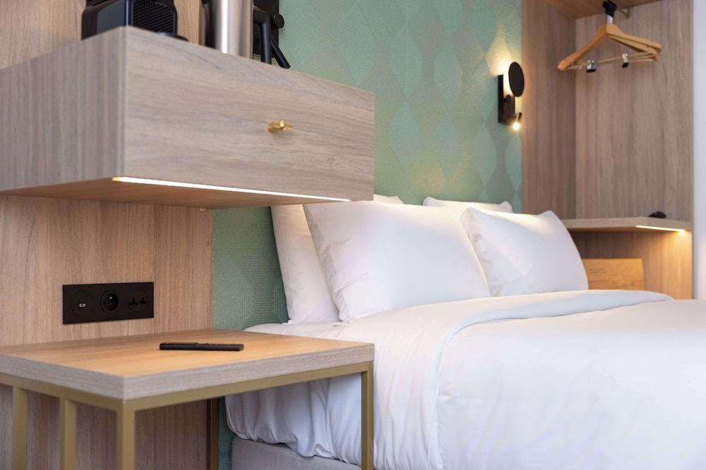 Kyriad Prestige Asnieres-sur-seine