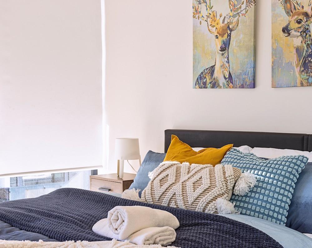 Kozyguru | Abbotsford | Apartments - Tap to explore photos