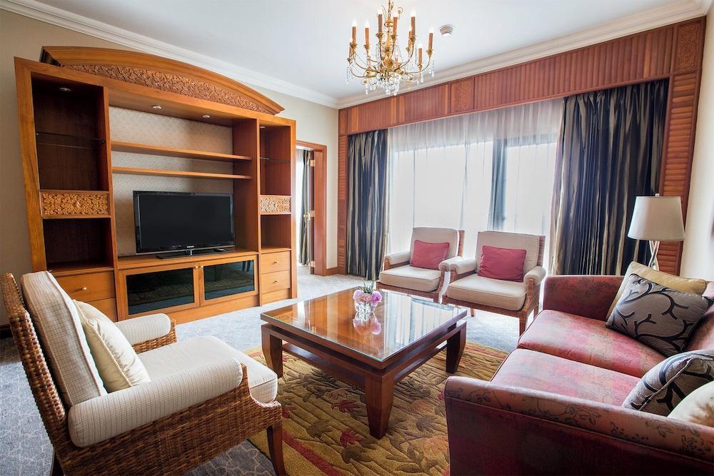 Krungthep Wing Apartment - Tap to explore photos