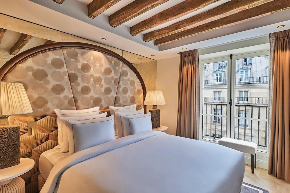 Maison Barrière Vendôme Room Type - Deluxe Room, 1 King Bed, City View (Castiglione Room)