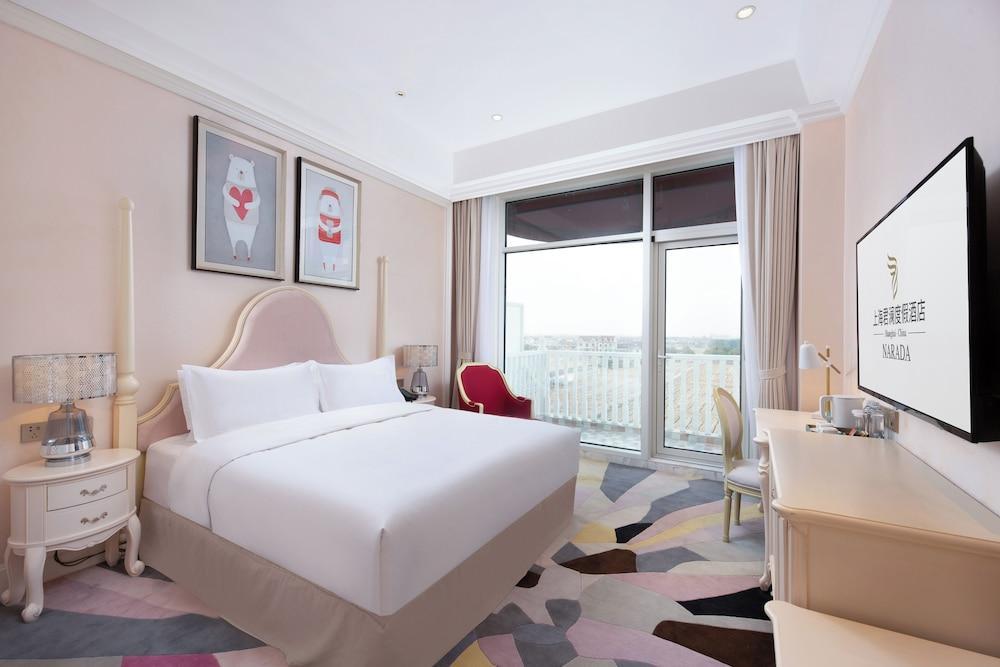NARADA RESORT SHANGHAI  HOTEL Disney Store Room Type - Luxury Double Room, Non Smoking