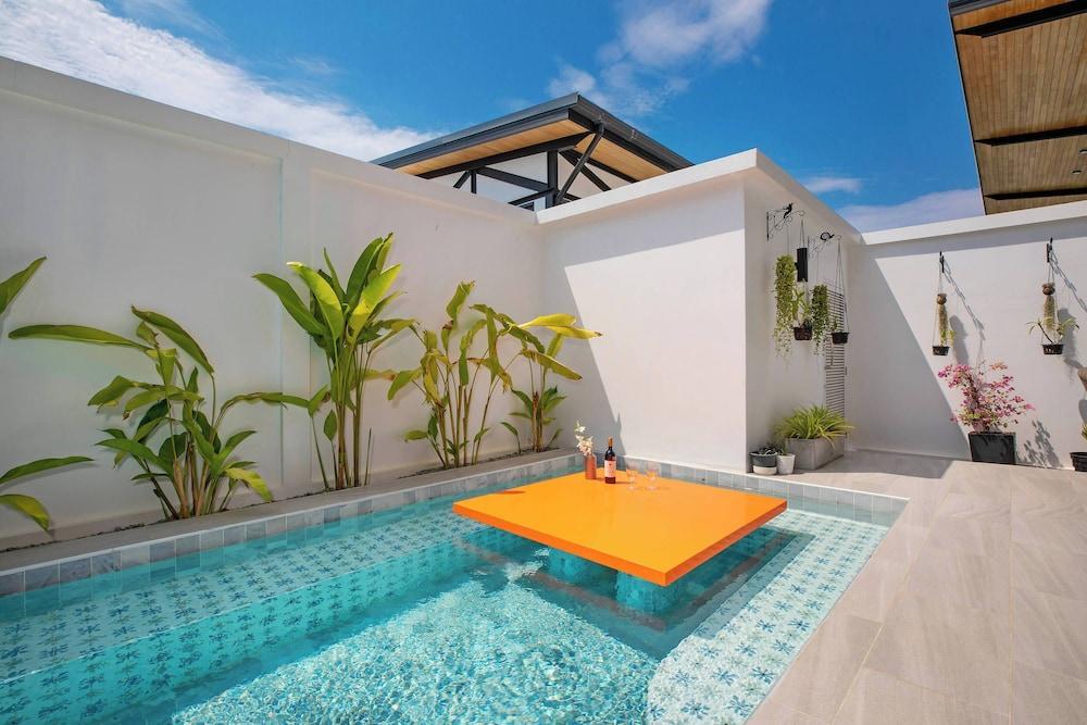 New 17m Eco Pool Villa Sunset Garden 12 - Tap to explore photos