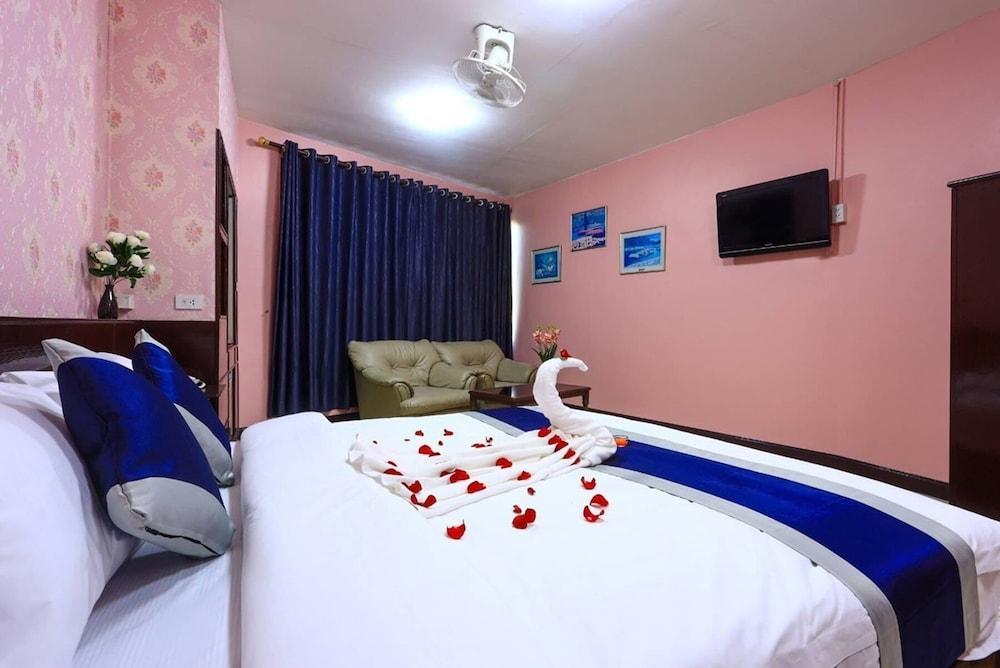 Nine Blue Boutique Room Type - Comfort Studio, City View