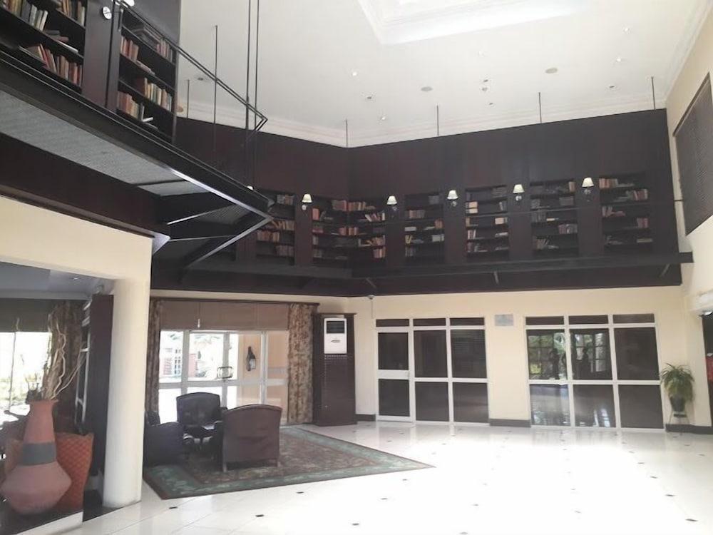 Oakwood Park Hotel Lekki - Tap to explore photos