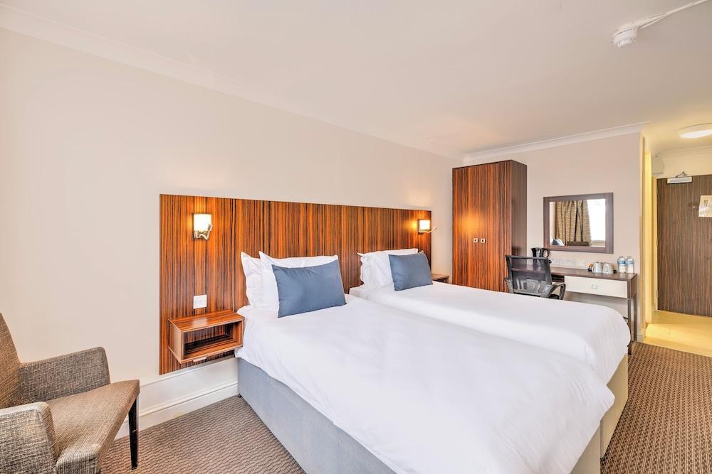 Palms Hotel & Retreat By Palette London Romford Room Type - Standard Twin Room
