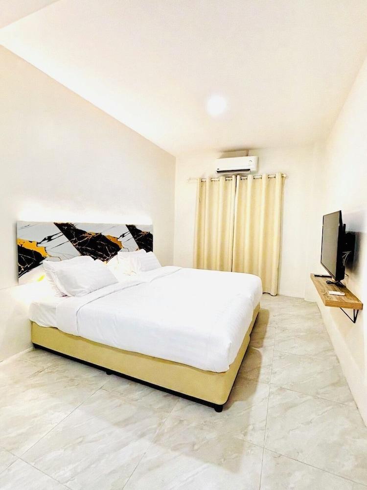 PJ Hostel & Bar Room Type - Deluxe Twin Room