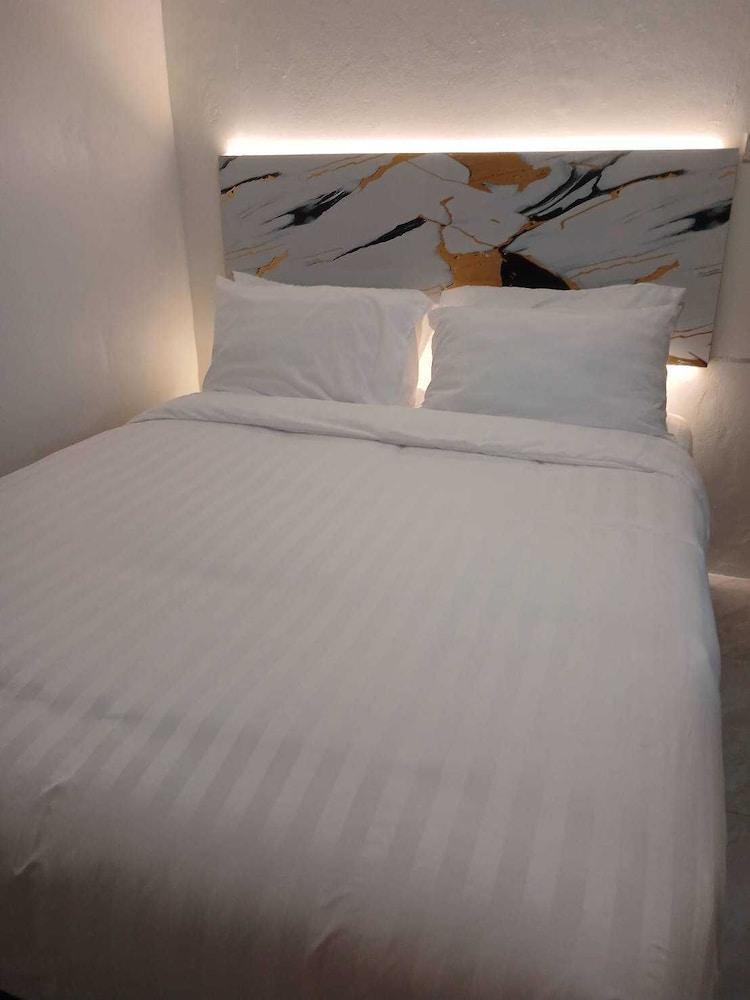 PJ Hostel & Bar Room Type - Standard Double Room