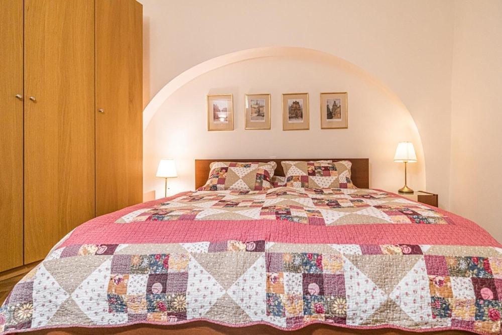 1 Bed Flat - Sleeps 4 - Pets - Wifi