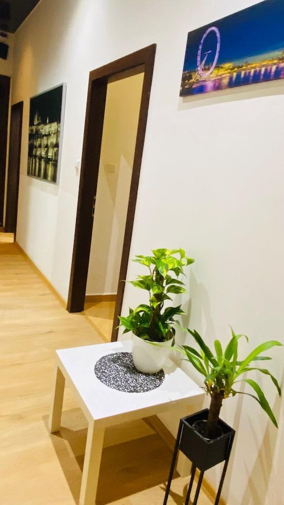 Prague Service Apartment - Central Square Location - Tap to explore photos
