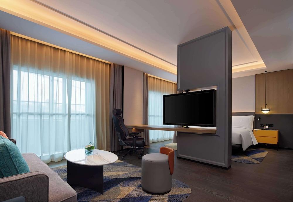 Radisson Blu Hotel, Shanghai Stadium - Tap to explore photos