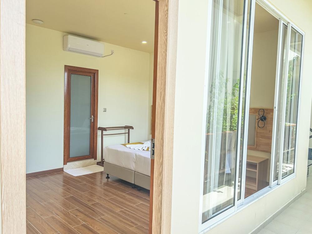 Rehendhi Villa Room Type - Deluxe Double or Twin Room, Pool View Rehendhi Villa Room Type - Deluxe Double or Twin Room, Pool View