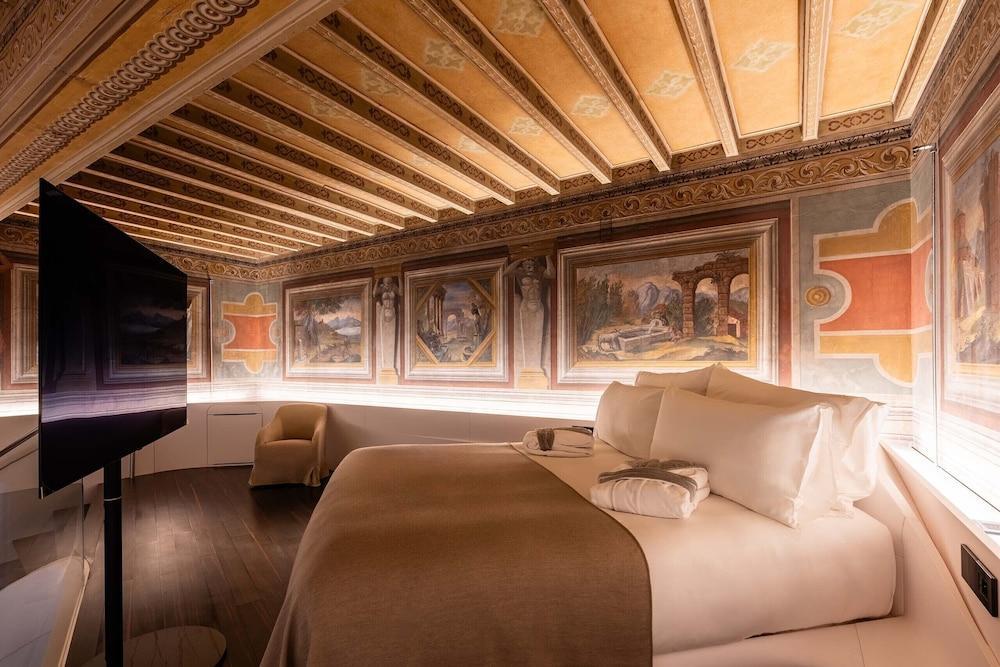 ROMEO Roma Room Type - Gallery Studio Suite
