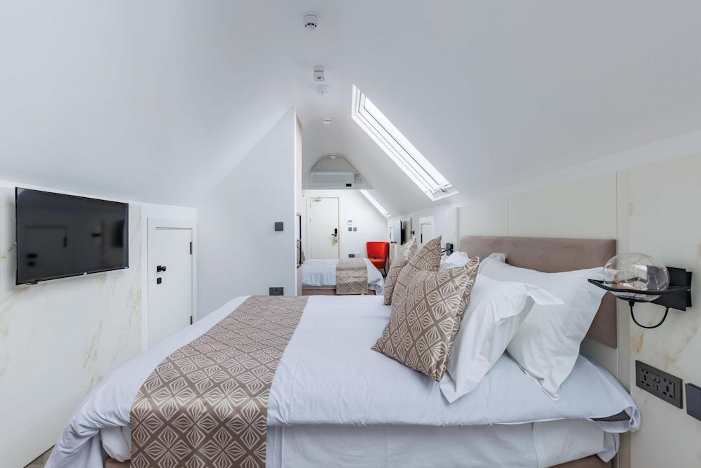 Rosemay Boutique Hotel Near Heathrow Airport Room Type - Superior Twin Room, 2 Double Beds
