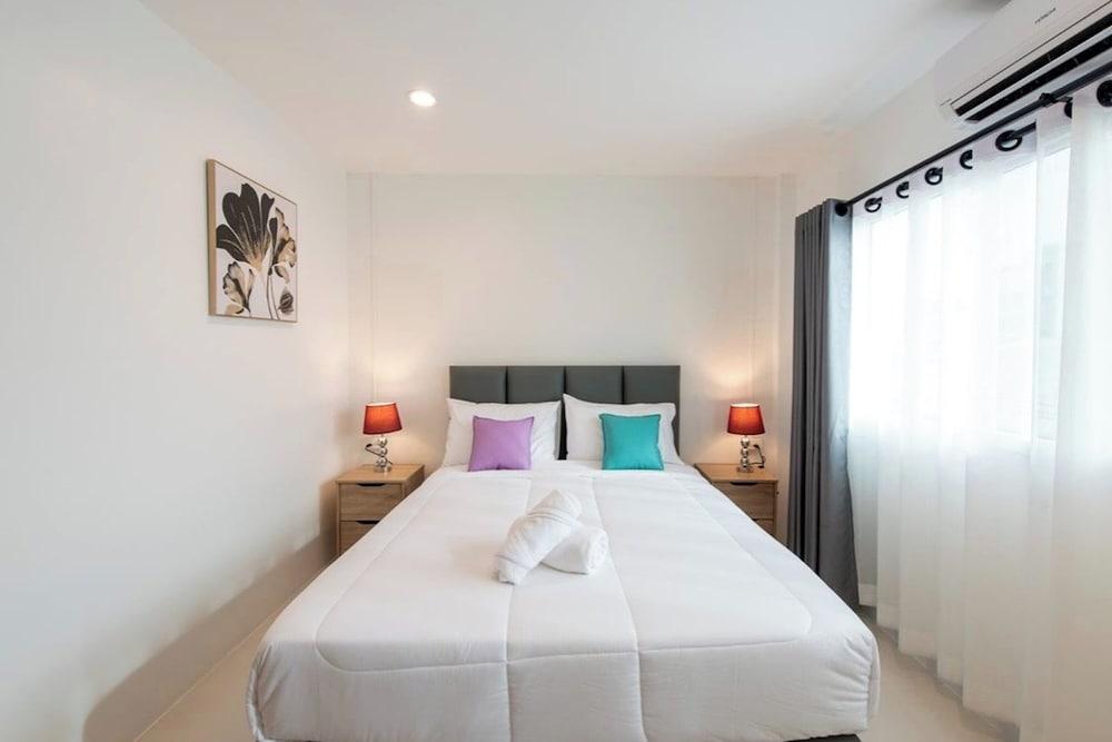 Royal BJ Hotel Room Type - Standard Double Room