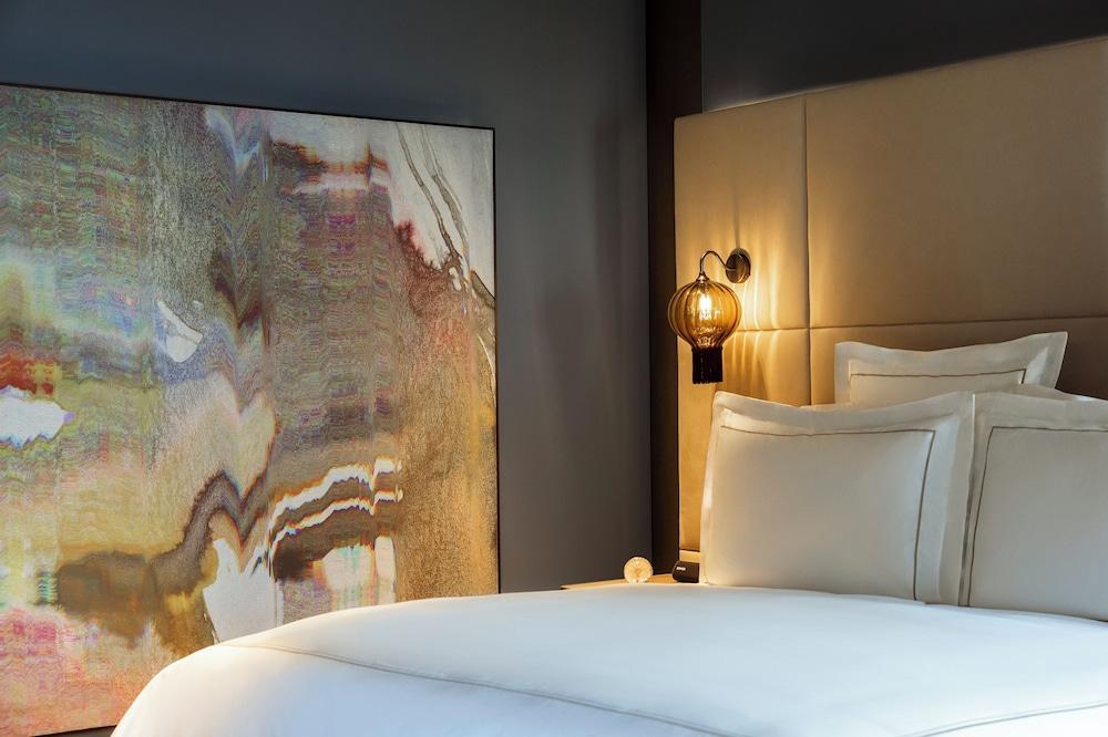 Rosewood Amsterdam Room Type - Suite, Multiple Beds, Terrace (Rooftop)