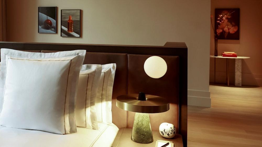Rosewood Amsterdam Room Type - Signature Suite