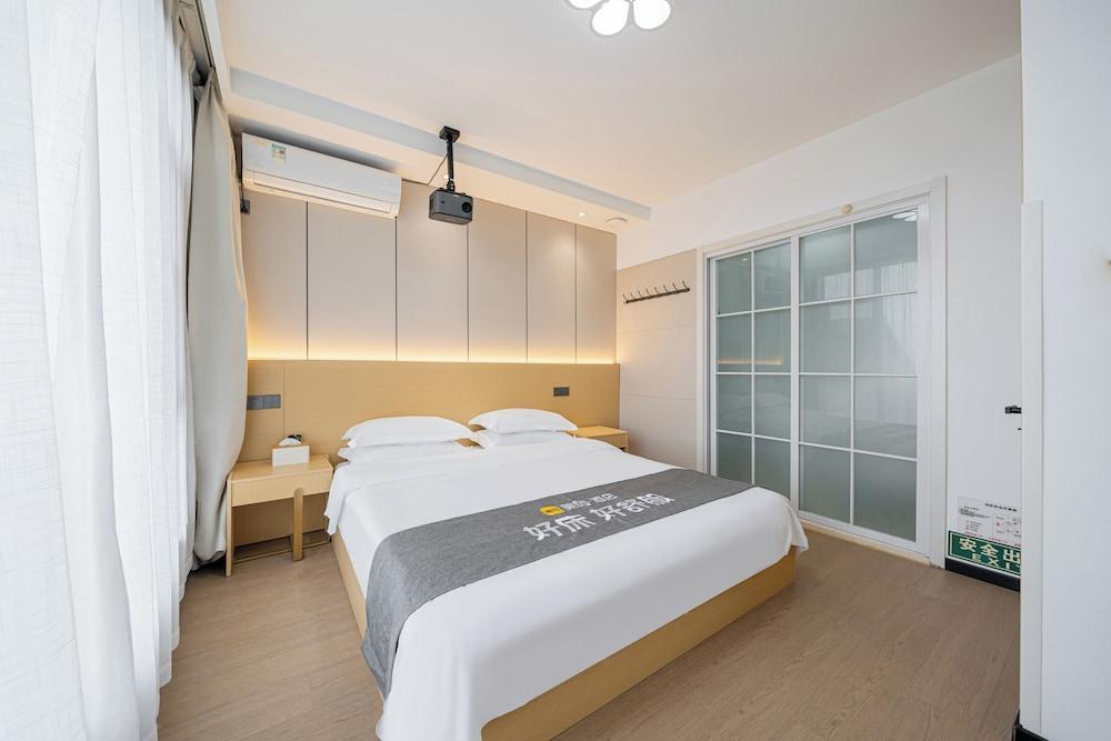 Shanghai Lanting Resort Hotel (Shanghai Disneyland) Room Type - Classic Double Room