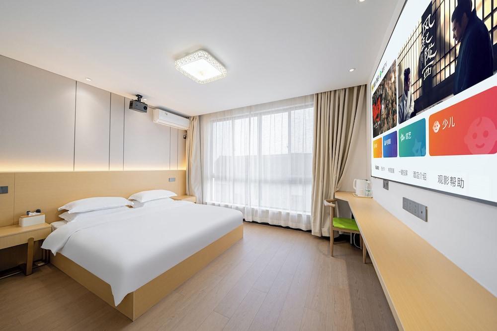 Shanghai Lanting Resort Hotel (Shanghai Disneyland) Room Type - Economy Double Room