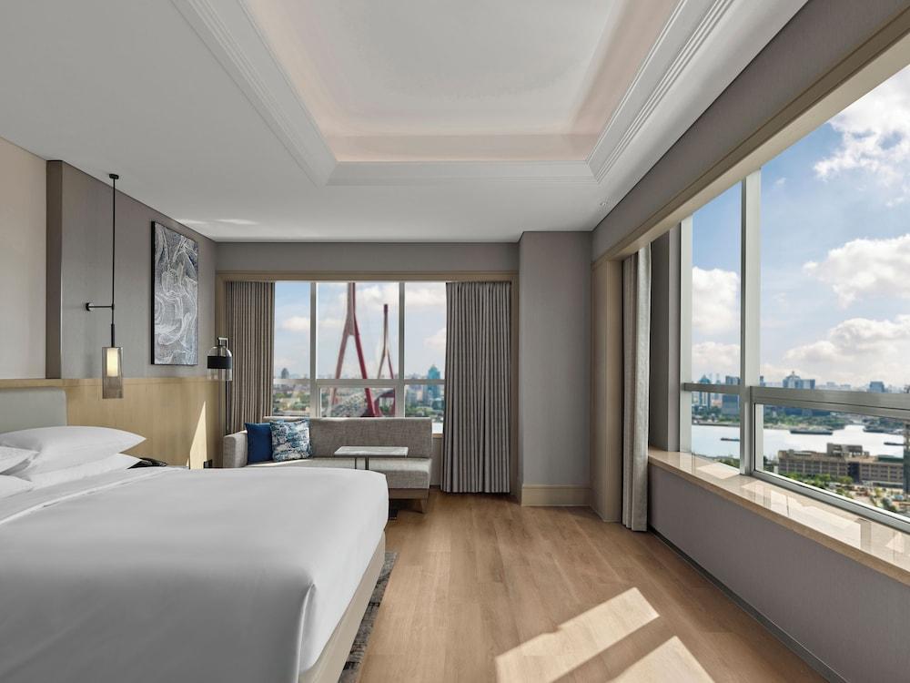 Shanghai Marriott Hotel Yangpu Riverside Room Type - Panorama River View King Room