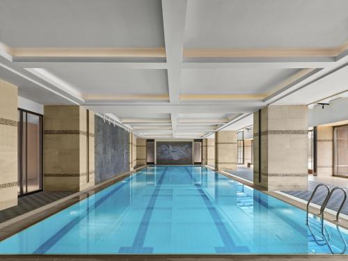 Shanghai Marriott Hotel Yangpu Riverside - Tap to explore photos