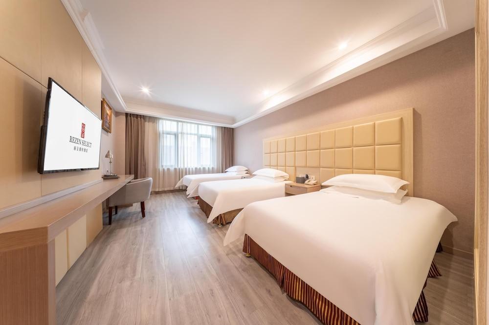 Shanghai Rezen Select Hotel Room Type - Standard Triple Room