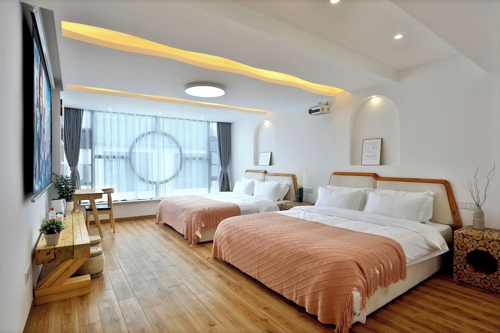 Shanghai Monegative Time Garden Hotel Room Type - Luxury Quadruple Room