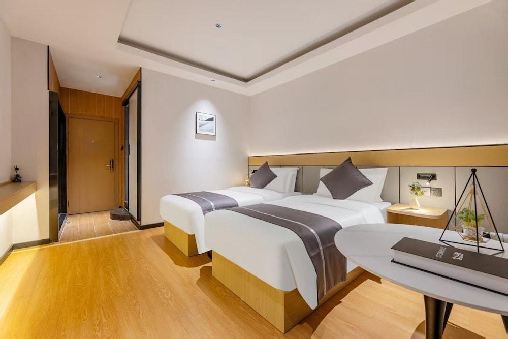 Star Season Hotel Room Type - Comfort Double Room