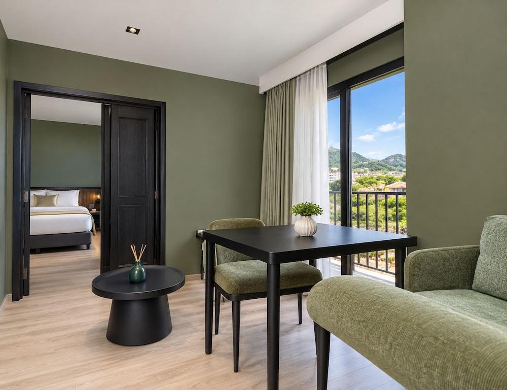 Syama Mansion Patong, an Aspira Collection Room Type - Premier Suite King Room