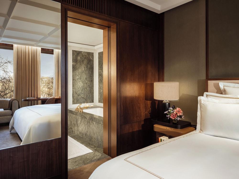 The Chancery Rosewood Room Type - Mayfair Junior Suite Twin The Chancery Rosewood Room Type - Mayfair Junior Suite Twin