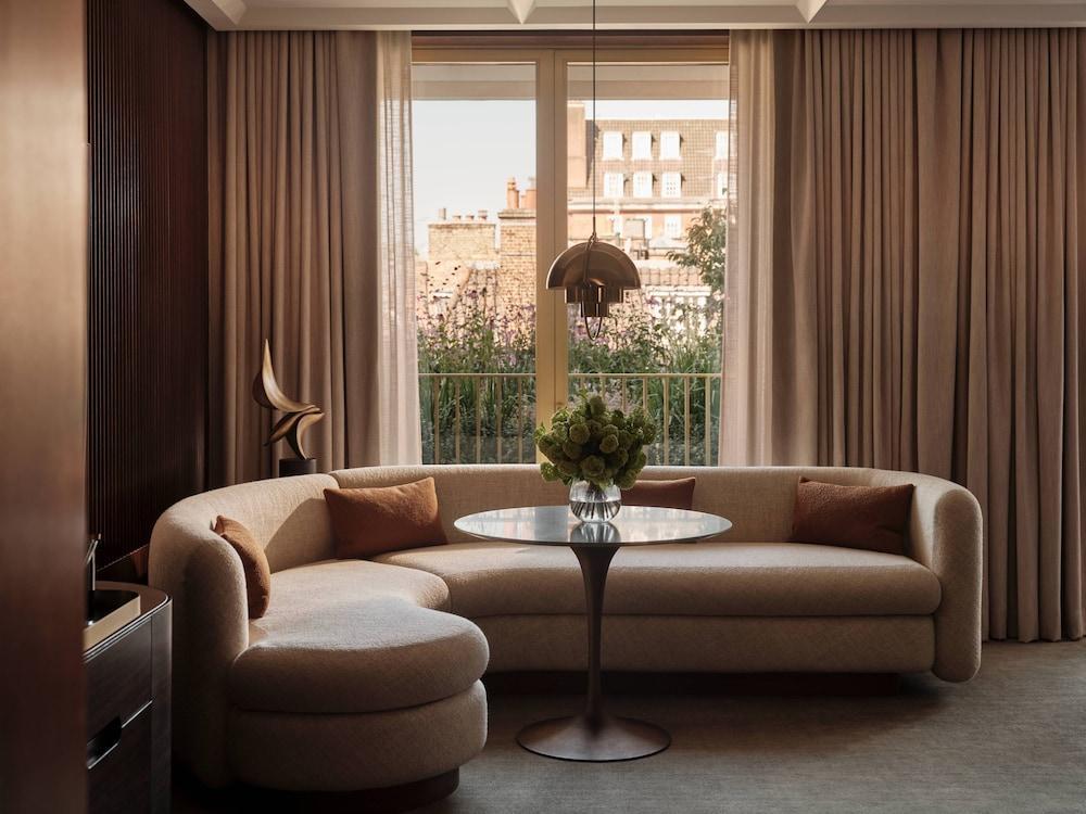 The Chancery Rosewood Room Type - Mews Junior Suite