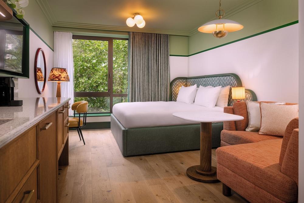 The July London Victoria Room Type - Executive Apartment