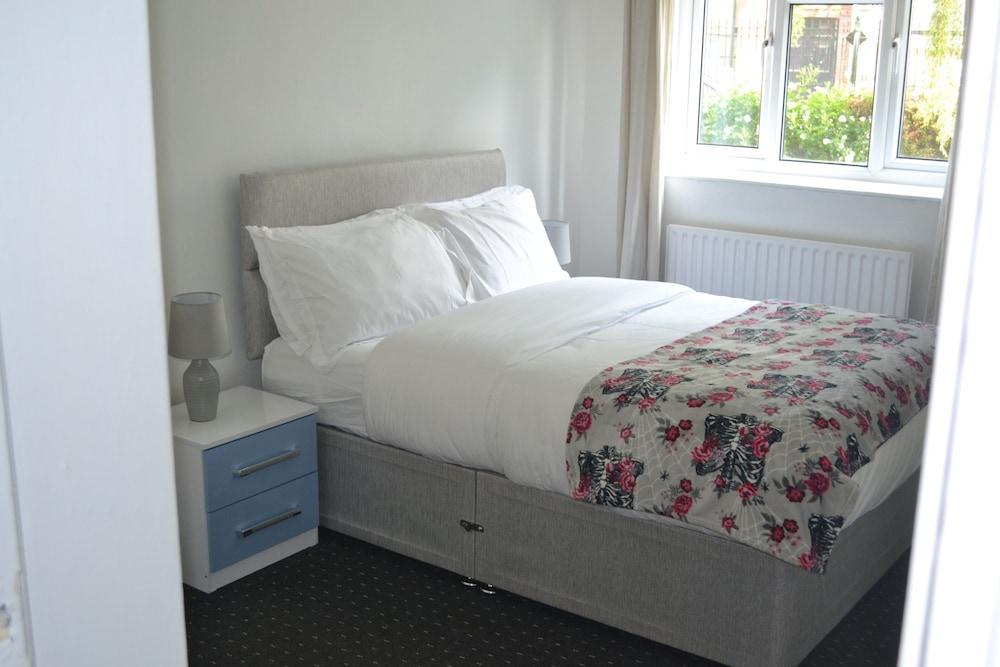 The Lambeth Apartment