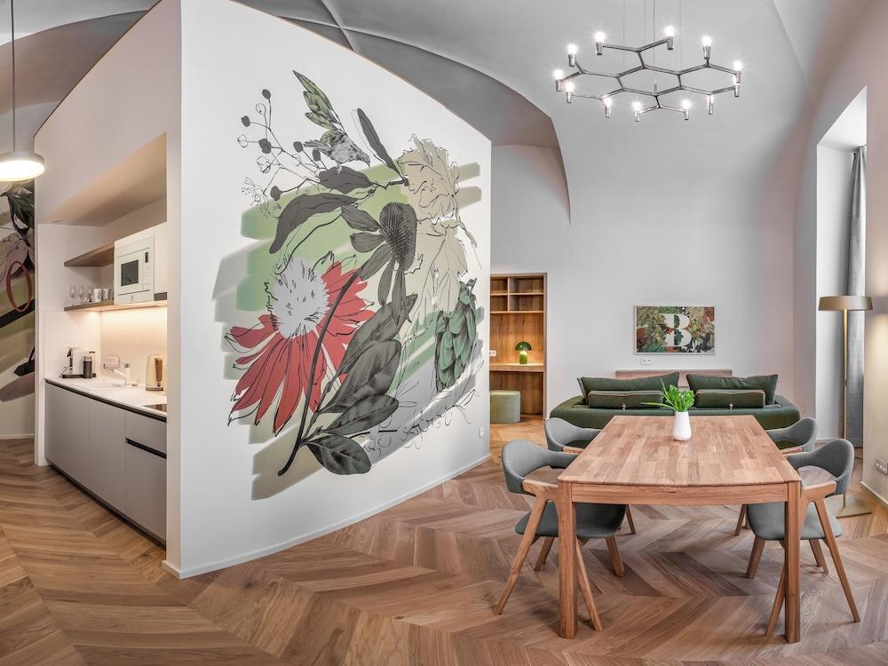 The Botanist by Adrez Room Type - Superior Studio Suite
