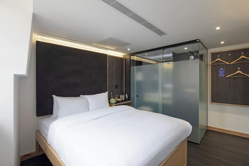 The Z Hotel Leicester Square Room Type - Club Family Room