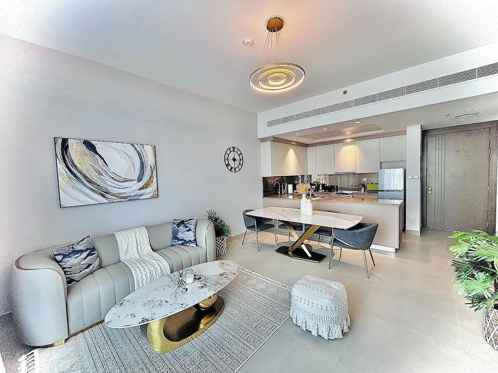 Venduras - Modern 1BR Apartment JVC - Tap to explore photos