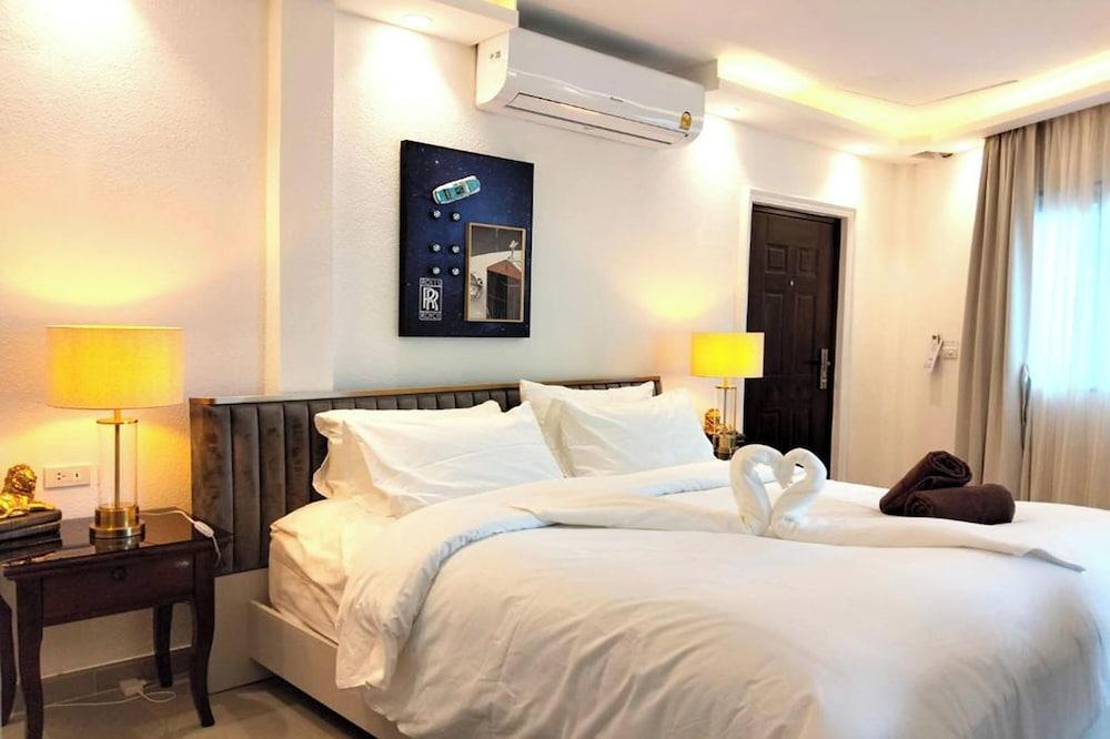 Varaya Resort Pattaya Room Type - Premium Suite
