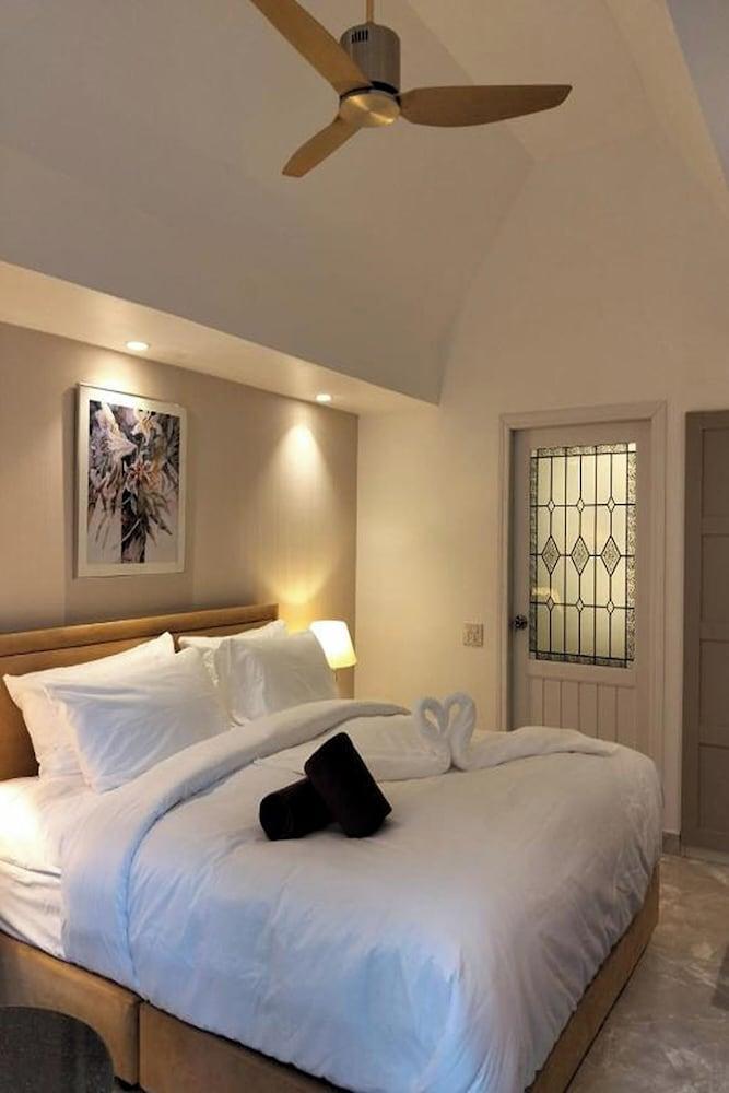 Varaya Resort Pattaya Room Type - Premium Bungalow