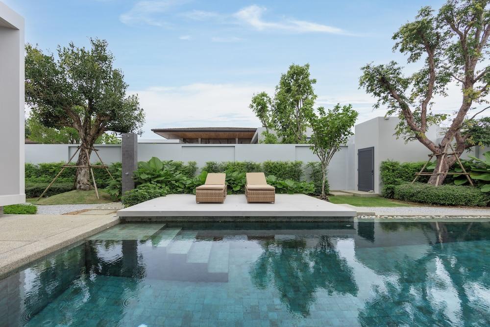 Villa Eden by Tropiclook - Tap to explore photos