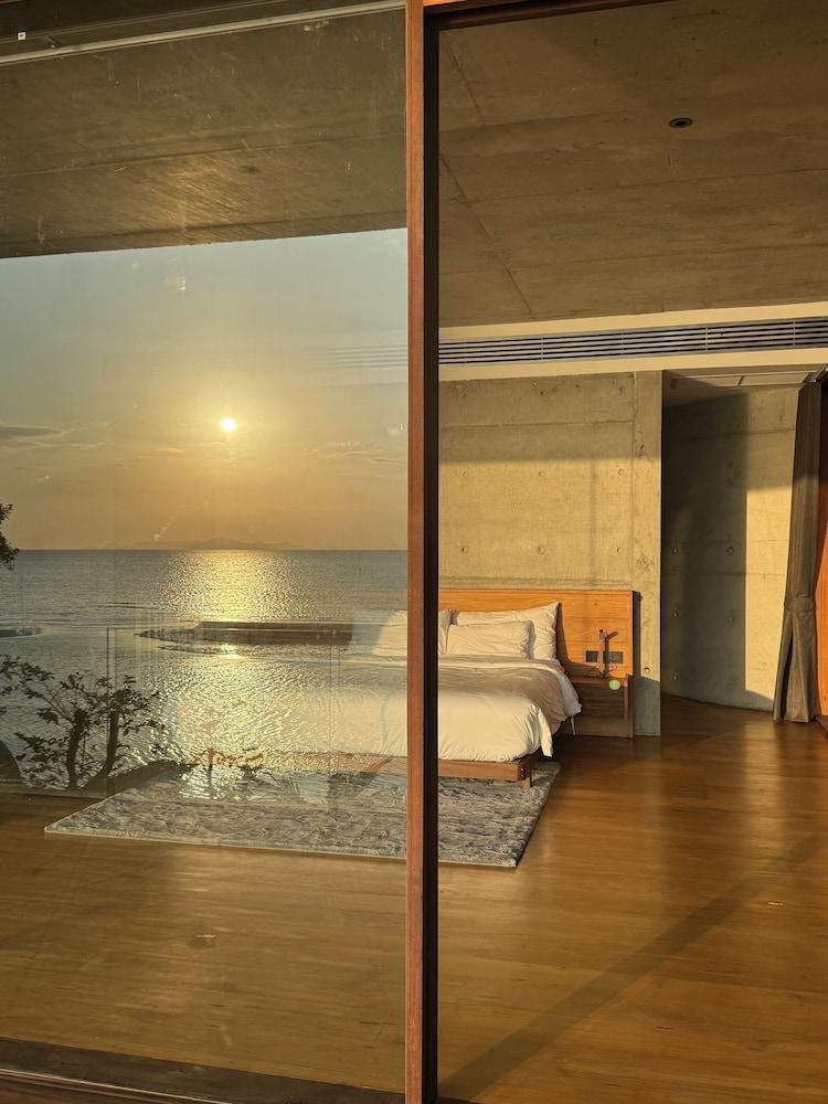Vows Villa Beachfront Room Type - Panoramic Oceanfront Suite Vows Villa Beachfront Room Type - Panoramic Oceanfront Suite