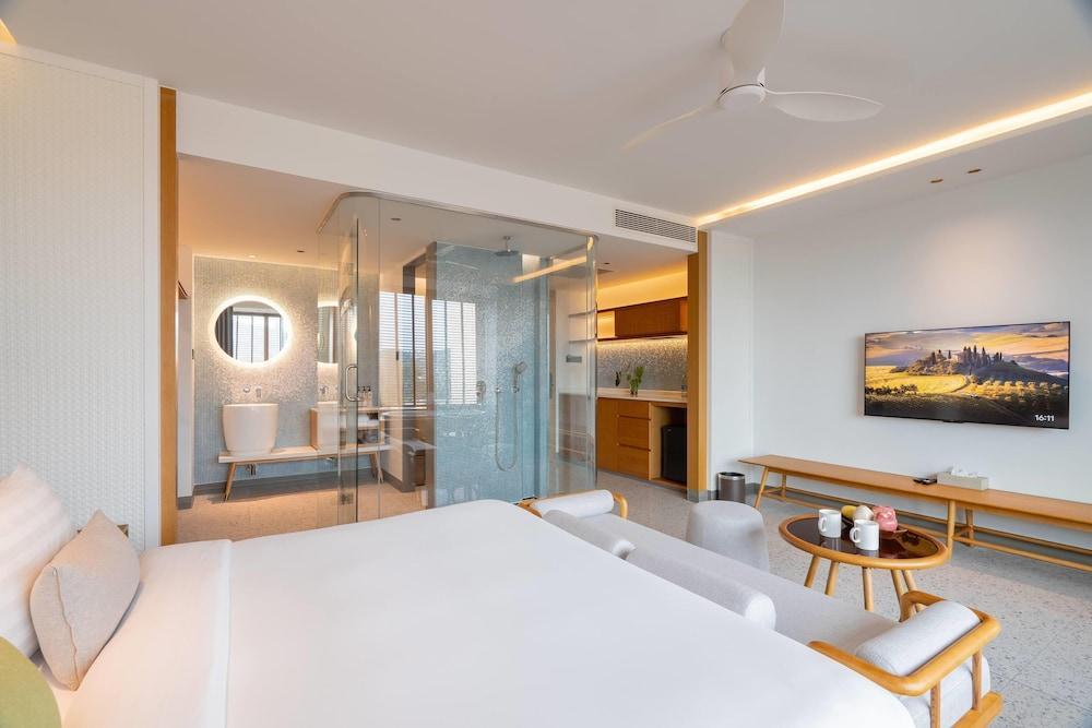 Wyndham Garden Phuket Kamala Room Type - Deluxe Room, 1 King Bed