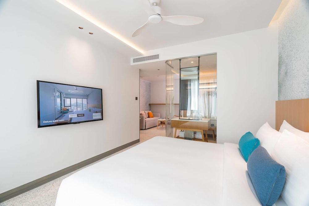 Wyndham Garden Phuket Kamala Room Type - Suite, 1 King Bed with Sofa bed Wyndham Garden Phuket Kamala Room Type - Suite, 1 King Bed with Sofa bed