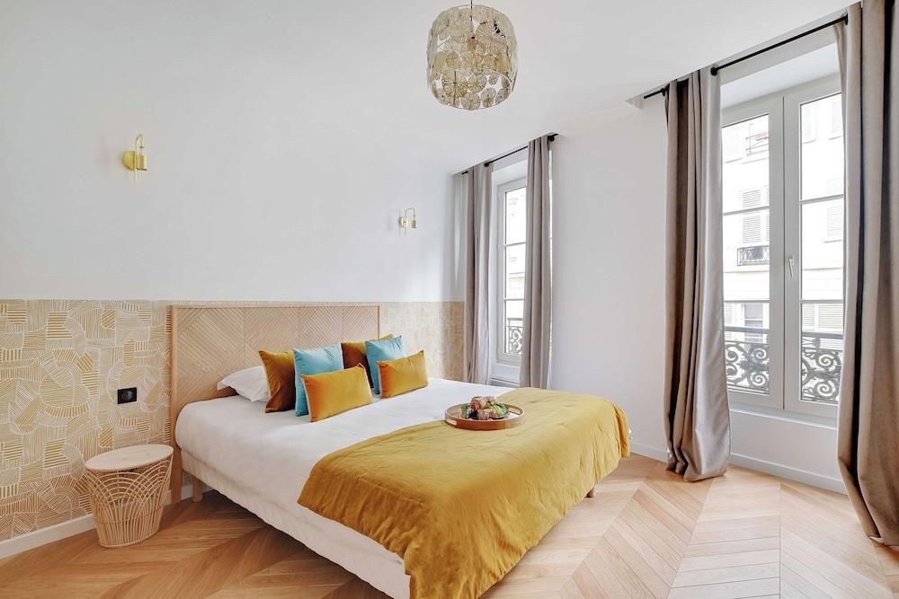 Spacious Apartment - 2br/6p - Le Marais - Tap to explore photos