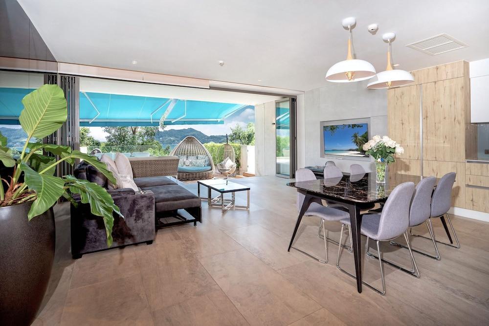 SeaView 3BR Duplex BluePoint 88 Patong - Tap to explore photos