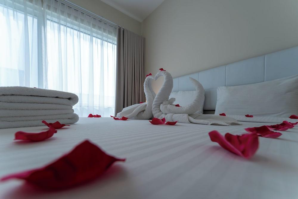 Havana Holiday Homes Al Garhoud Room Type - Three Bedroom Apartment
