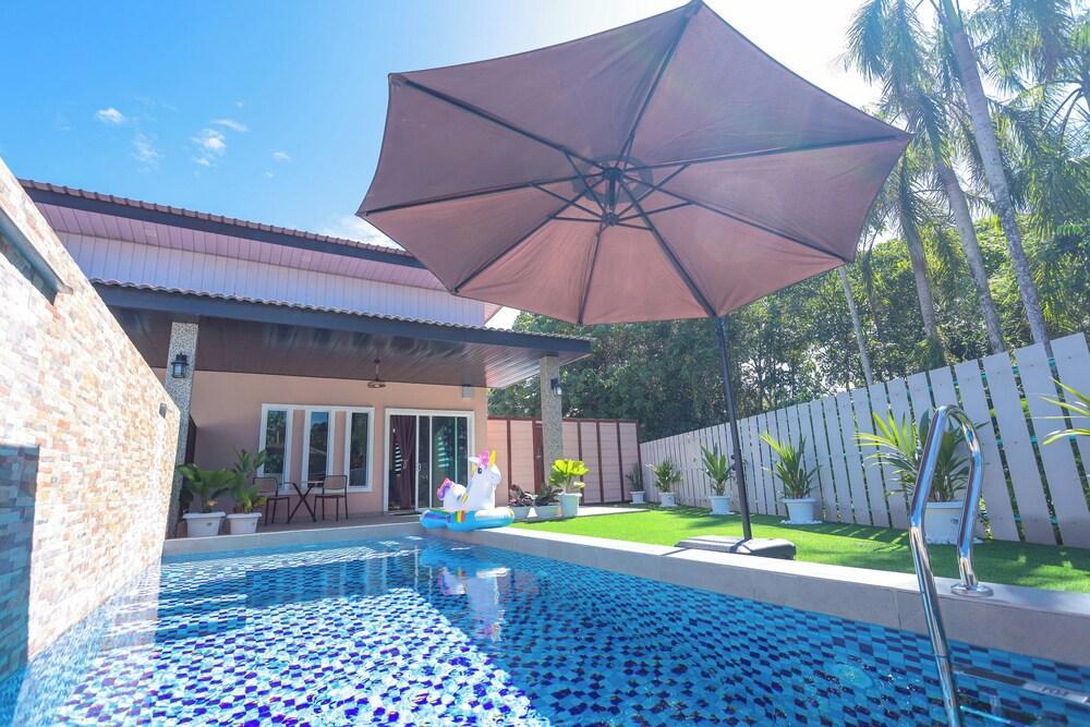 D' Village Cottage 2 – Private Pool Villas Room Type - Two-Bedroom Villa