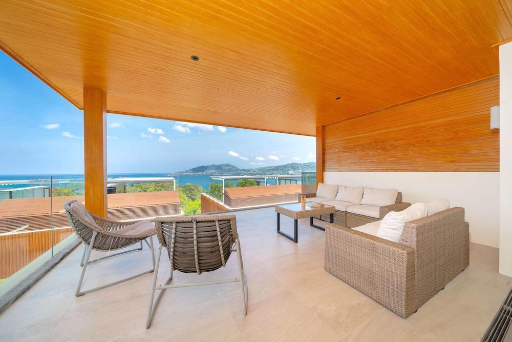 Luxury 2BR Apartment in Bluepoint 82 - Tap to explore photos